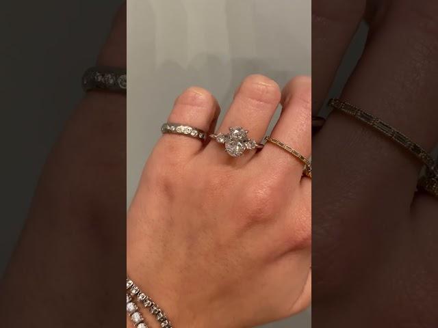 Menci - Beautiful Three Stone 2.50ct Oval Diamond 14k White Gold Engagement Ring