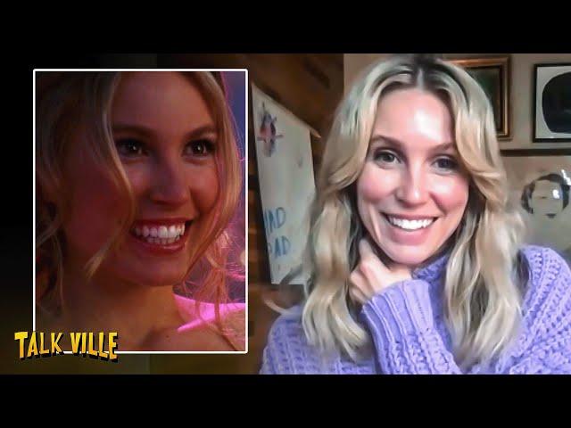 SARAH CARTER Remembers Her 'Dangerous' Time on SMALLVILLE as Alicia Baker