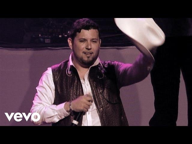 Roberto Tapia - El Mazerati (En Vivo Nokia Theater Los Angeles 2010)