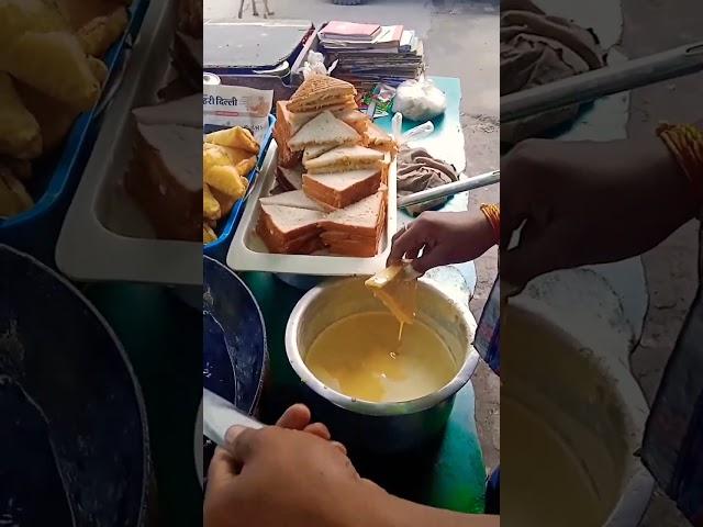 Rs 10 Only-  Delhi's Most Loved Bread Pakora || Indian Street Food #Shorts #viral #trend