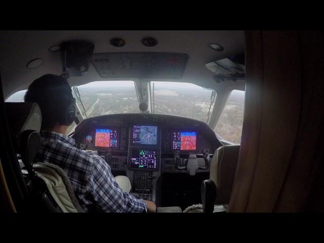 VIEWS FROM THE COCKPIT: Pilatus PC-12 NG Landing in UZA