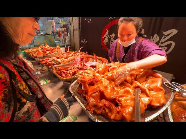 Yunnan Indoor Market, China