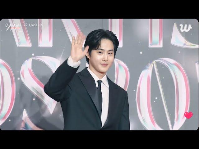 241227 SUHO 수호 at 2024 AAA Red Carpet #수호 #SUHO #KIMJUNMYEON #김준면 #スホ #金俊勉