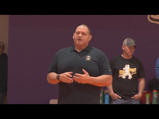 Olympic Wrestling Champion Rulon Gardner appears in Pectonica