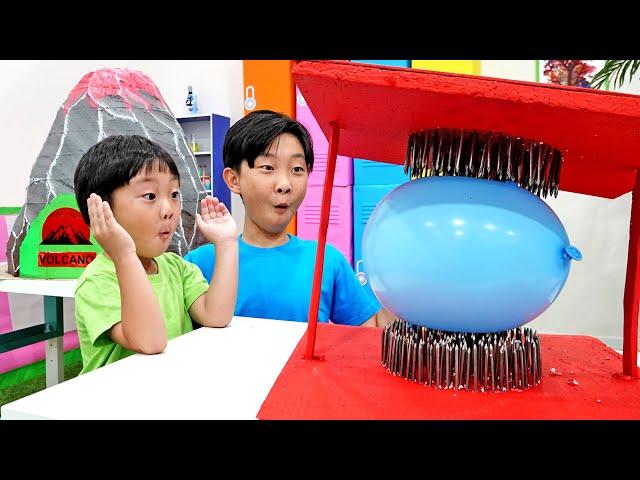 Yejun Science Experiment with Balloon Pop, Volcano and Slime for Kids