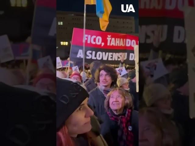 "FICO, GO TO MOSCOW!" – People Protest in Slovakia