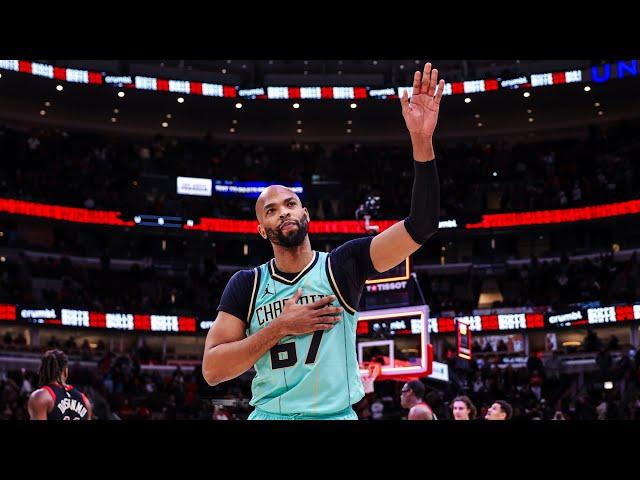 Chicago fans give Taj Gibson a standing ovation in his return to the United Center ️