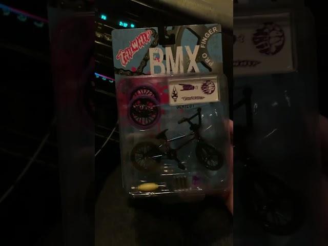 Finger BMX TAILWHIP #bmx #toy #finger #fingertoy #toys #fingerboRd