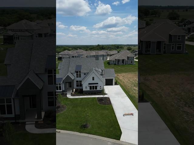Kansas City New Construction With Soaring Ceilings!