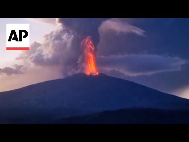 Italy's Mount Etna volcano erupts with 10-kilometer-high volcanic cloud