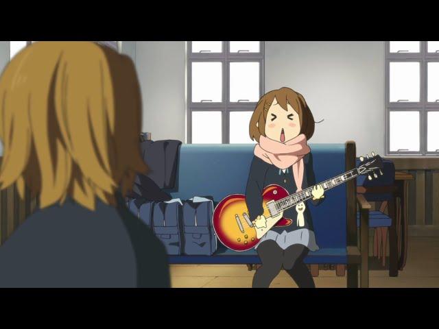 Yui plays guitar with gloves 【K-ON!】