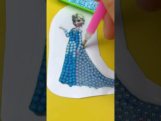 making a colourful picture princess Disney #making #princess #disney #paint #picture