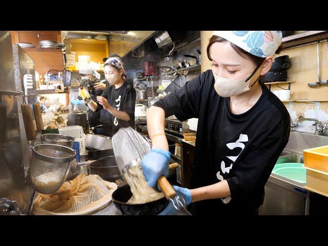 What is This!? Huge Servings of Tempura Piled Up Like JENGA Blocks! Tempura and Meat Udon