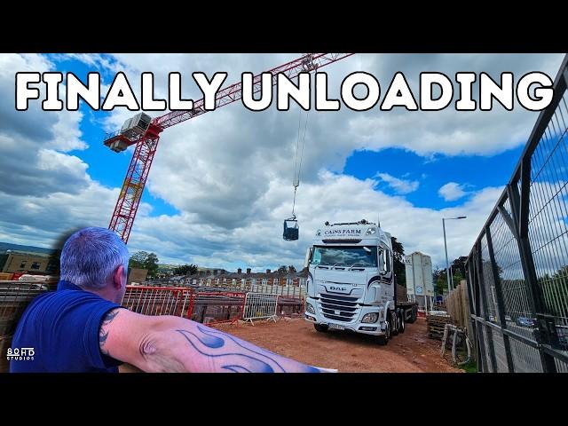 UK HGV Truck Driver. Long time waiting to be Unloaded!