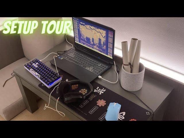 Gaming Setup of a 12 Years Old Minecraft Content Creaor, but in a Hotel?!