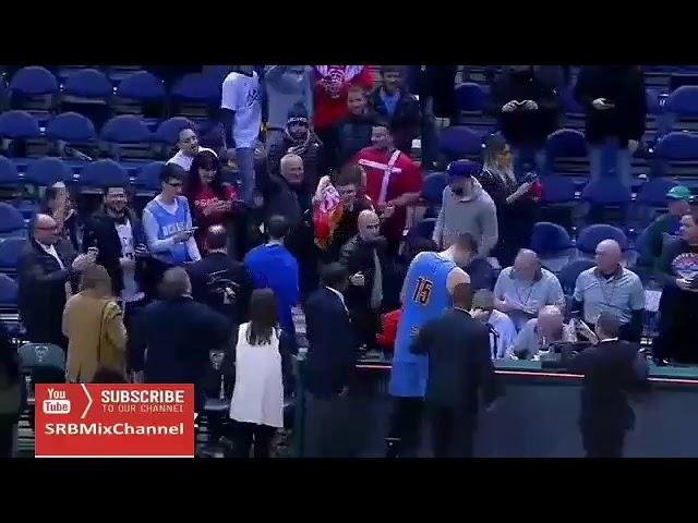 Jokic proslavlja 41 pts sa srpskim navijacima.