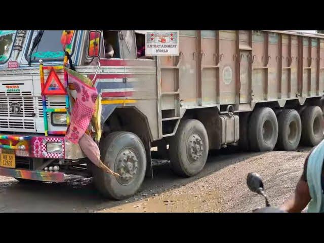 Indian Truck Video - Indian Goods Truck Are Running On Indian Mud Road - Entertainment World.