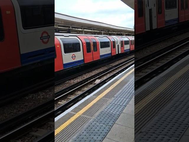 @#.Wating for My Train@Train Station.United Kingdom.