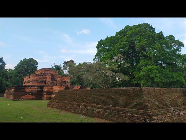 Candi Tinggi, satu diantara beberapa candi kompleks Candi Muaro Jambi