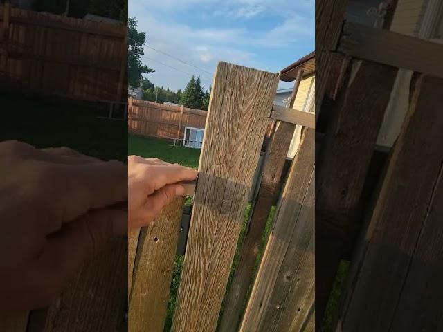 The right way to build a fence on a slope.