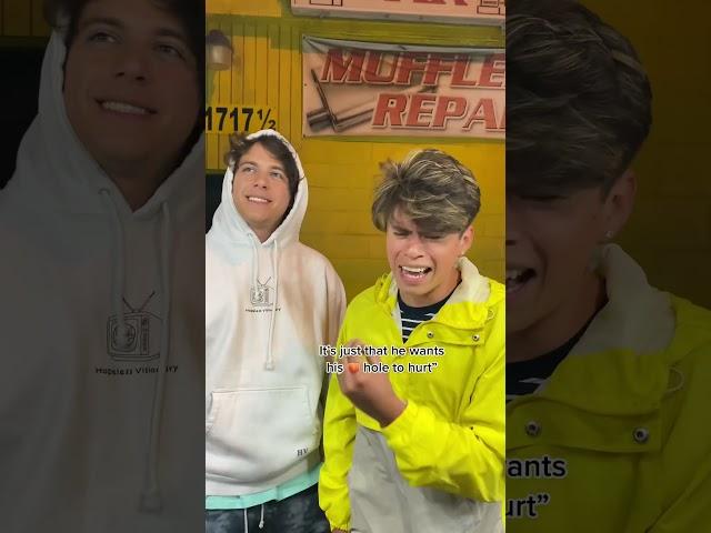 When your friend doesn’t speak Spanish  #comedy #funny #ytshorts