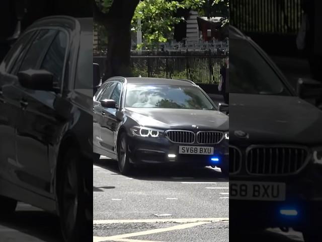 Unmarked BMW 5 Series responding through Euston met police. #unmarked #police #london #unmarkedcar