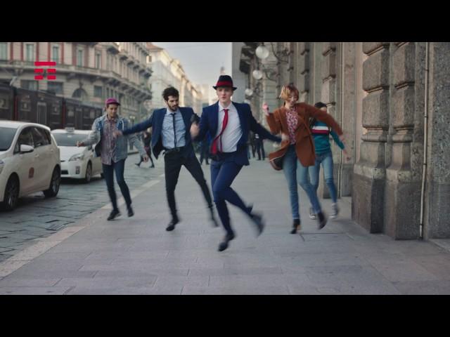 Sven Otten - Dancing in the streets of Milan! - by TIM Italy