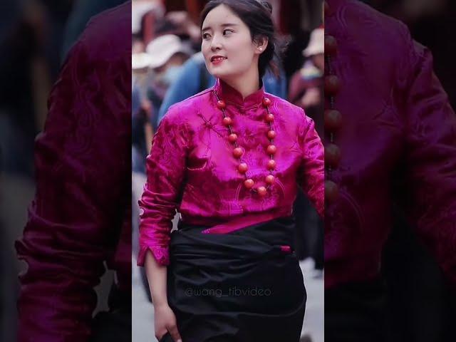 Tibetan Women Street Fashion Show | Wang Tibvideo