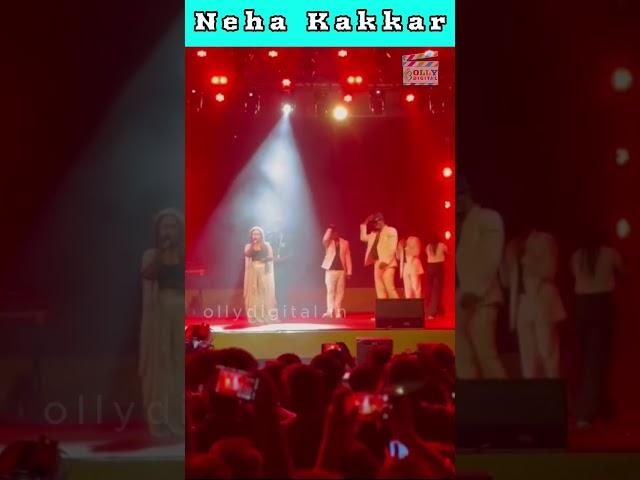 #nehakakkar #bollywood #ytshorts #singer #shorts #singingperformance #liveperformance ||Olly Digital