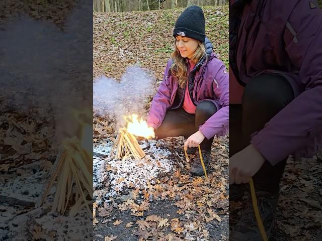 Survival skills: Fire bomb with big matches  Happy New Year! #survival #bushcraft #lifehack