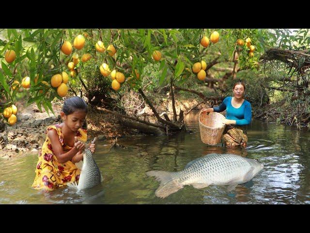 Big fresh fish for food of survival- Mother cooking fish soup so delicious for dinner with daughter