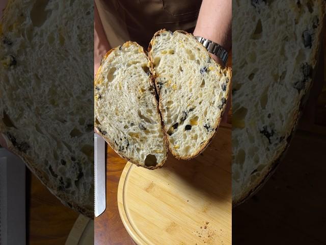 Olives, Oregano and Cheddar cheese  sourdough bread ! #foodie #bread