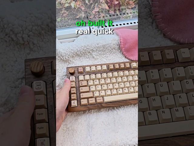 How is this keyboard SO GOOD? 🪓This wood keyboard sounds amazing 