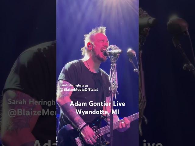 Adam Gontier of Saint Asonia (Three Days Grace) live. #threedaysgrace #saintasonia #adamgontier