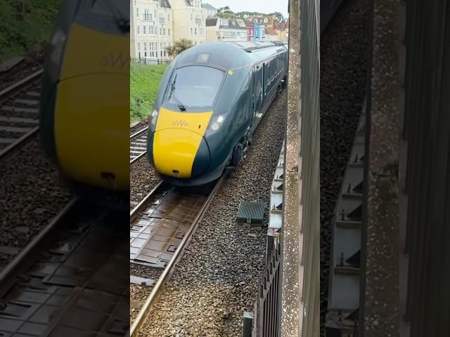 GWR class 800 clattering underneath kennaway footbridge on the Paddington to Paignton 800 301 IET