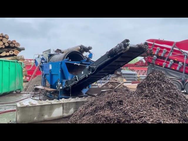 HDS-M  - Aufbereitung von zerkleinertem Wurzelholz / Processing of  Shreeded Root Wood