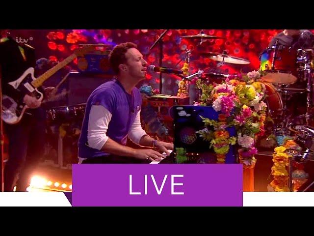 Coldplay -  Hymn For The Weekend (Live at The BRIT Awards 2016)