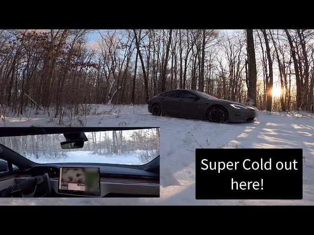 Stock 2021 Tesla Model S Plaid driving thru 6 inches of snow - part 2