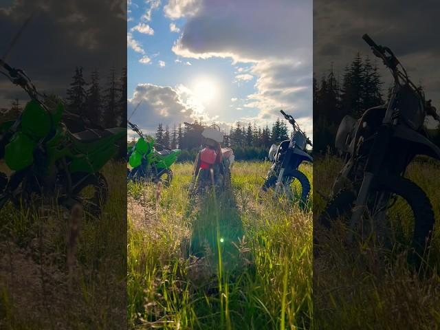 Dirtbikes #dirtbike #dirtbike #kawasaki #hondaxr250 #kawasaki #ridered #morganwallen #shorts