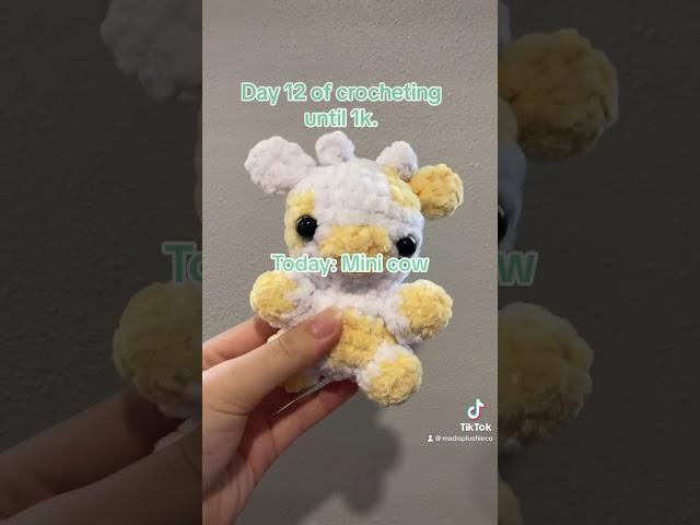 Day 12. Crochet mini cow. #etsyseller #crochetting #crochet