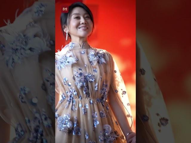 蛇年春晚海报售后来啦！原来比《假如》舞台更绝的，是她们在幕后的“美貌暴击” | CCTV春晚