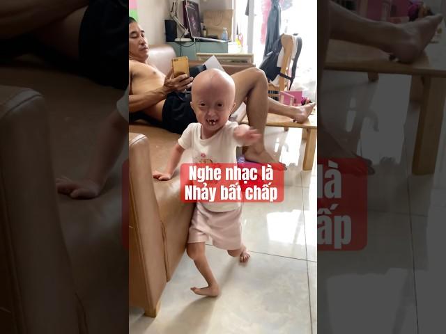 Nghe nhạc là nhảy bất chấp Gạo ha! #tepgaofamily #funny #begaotihon #baby #shorts #vuinhon #haihuoc