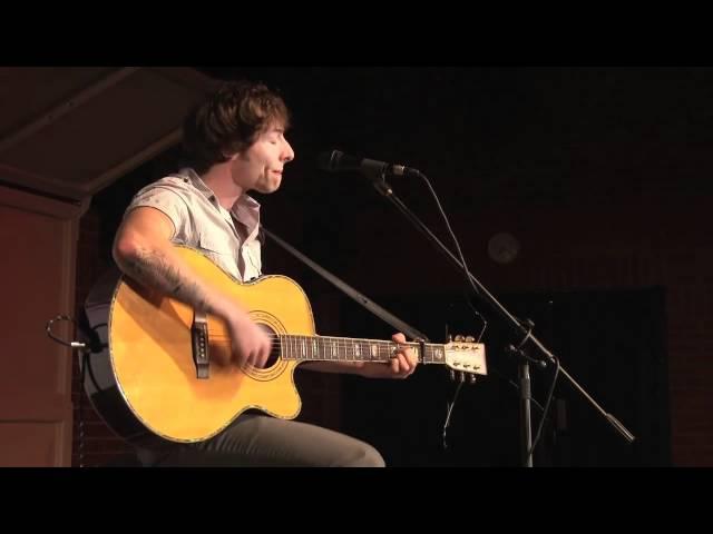 Aaron Norton singing 'Wonderwall' by Oasis