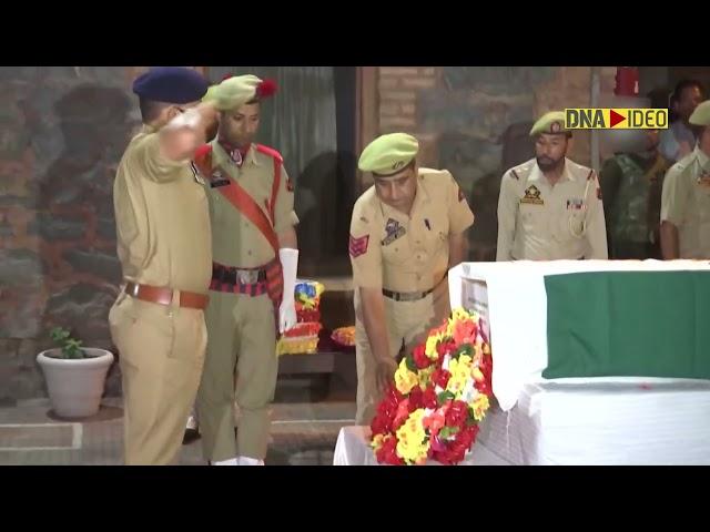 J&K: IGP Kashmir, other police personnel pay homage to ASI Mushtaq Ahmad