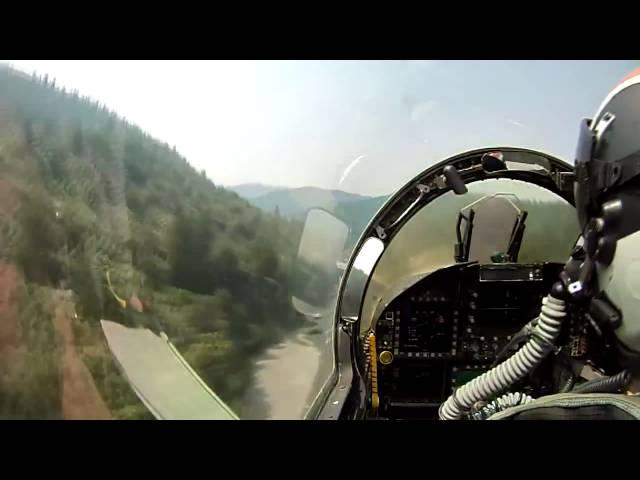 Extreme Low Flying in an F/A-18 Hornet