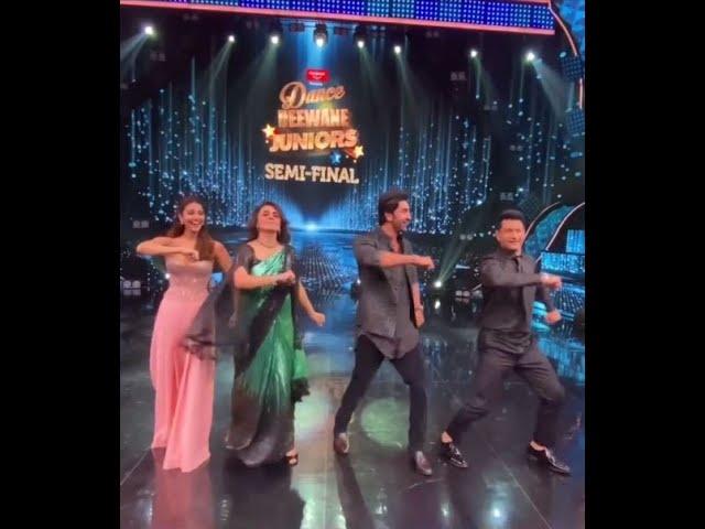 Ranbir Kapoor and Neetu Singh Dancing Together on Ji Huzoor Song | #Shamshera #YRFShorts