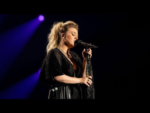 Kelly Clarkson Live: Las Vegas Concert Residency 2023 - Chemistry