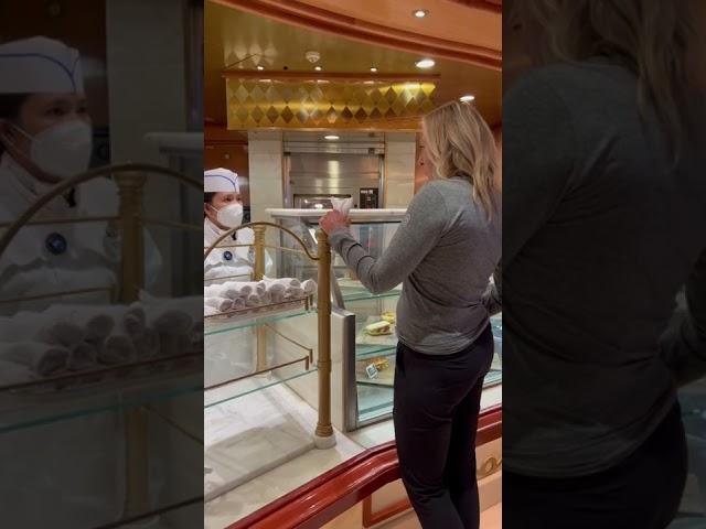 Karen freaks out after crews threw away old soup on Majestic Princess