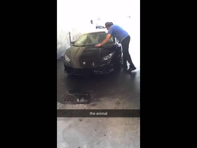 Prestley Snipes Getting The Lamborghini Washed