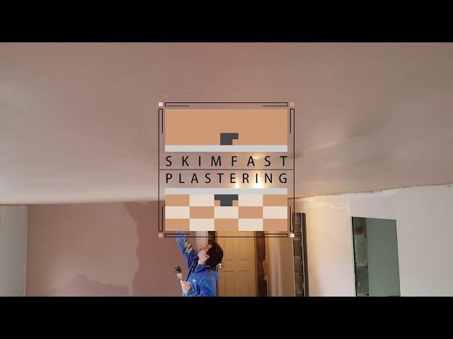 Skimming a plasterboard ceiling - Timelapse